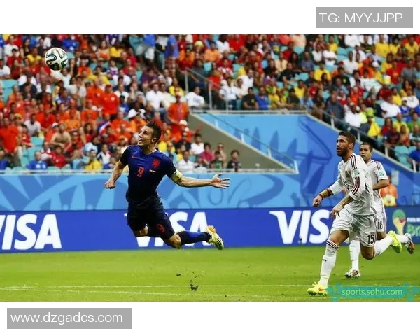 阿迪达斯赞助的顶级足球球星及其赛场精彩表现分析